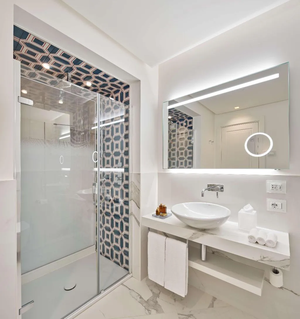Room, de Bonart Naples-Curio Collection by Hilton, Naples