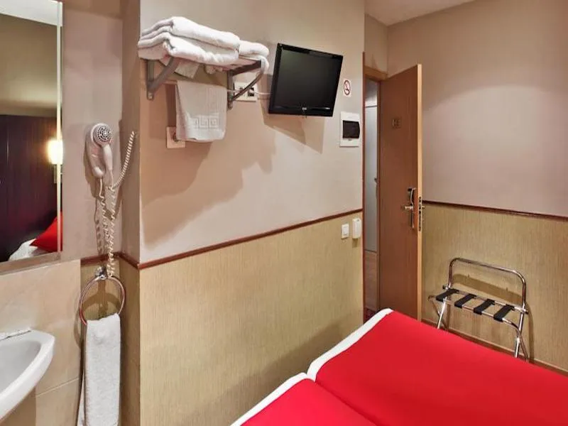 DOUBLE STANDARD Room, Yomo Hostal Bcn Port, Barcelona