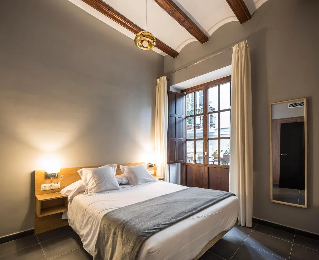 APARTMENT ONE BEDROOM Room, Catalina Suites San Nicolas 3*, Valencia