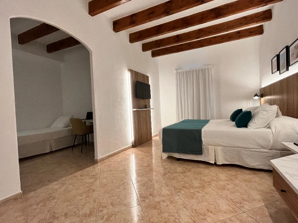 TRIPLE STANDARD Room, Hotel Alfons, Menorca