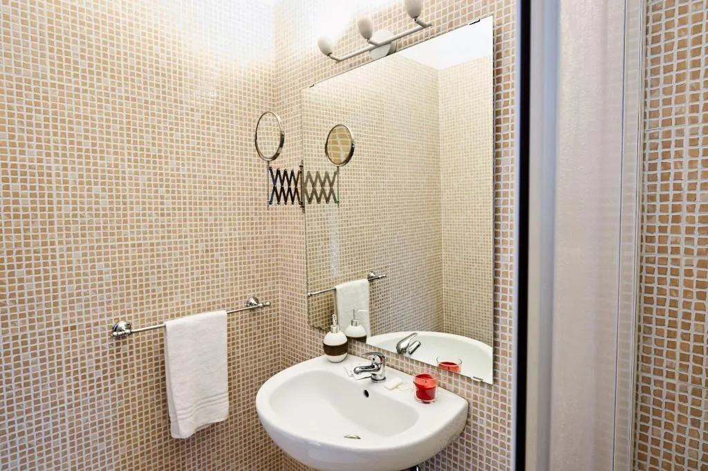 Room, Bnb Drive In, Rome