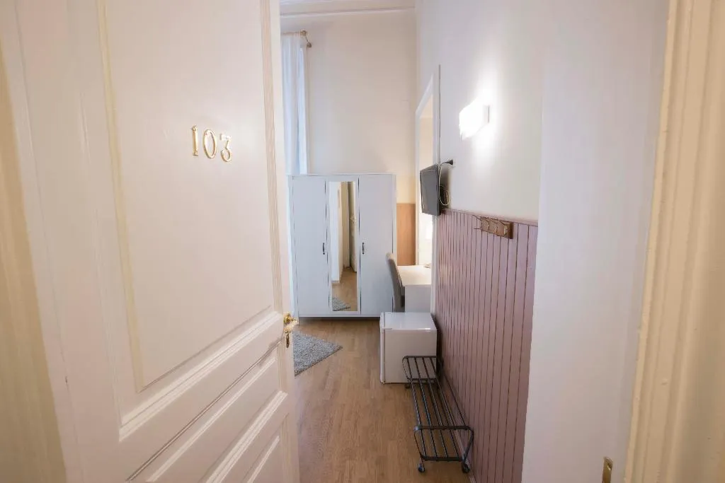 SINGLE STANDARD Room, Dimora Novecento, Catania