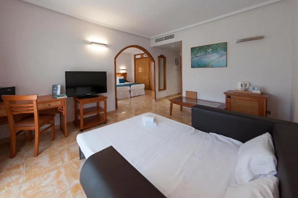 JUNIOR SUITE CAPACITY 3 Room, Hotel La Laguna Spa & Golf, Costa Blanca