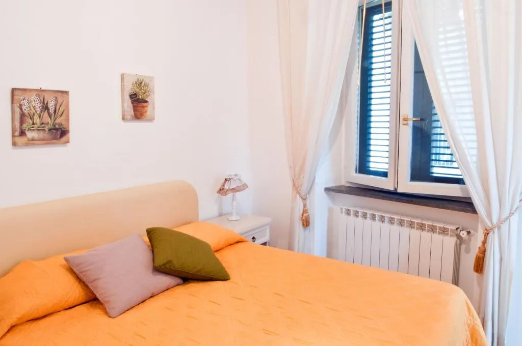 Room, Mimì B&B, Naples