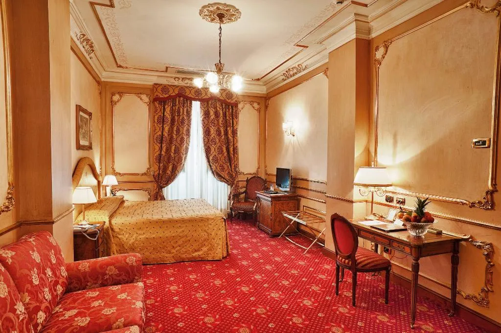 TRIPLE DELUXE Room, Grand Hotel Wagner, Palermo