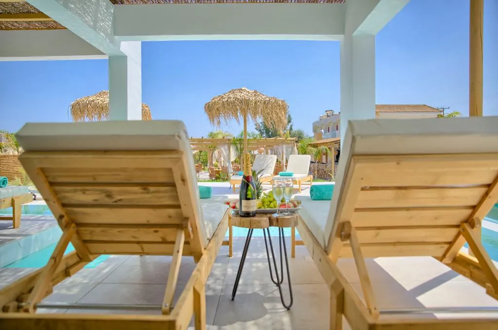 SUITE WITH PRIVATE POOL Room, Alia suites & Alia beachfront suites and spa, Rhodes
