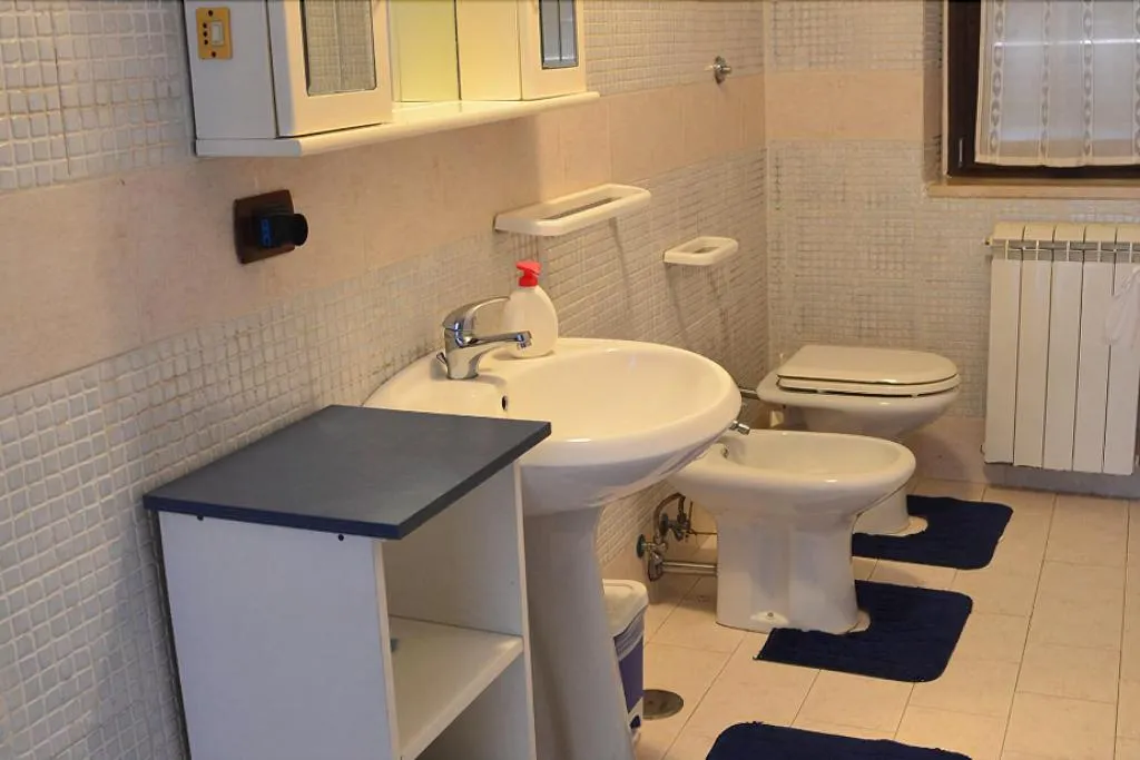 Room, B&B Il Lapillo, Naples