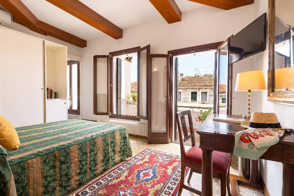 APARTMENT WITH TERRACE Room, Palazzo Schiavoni Residenza d'Epoca, Venice