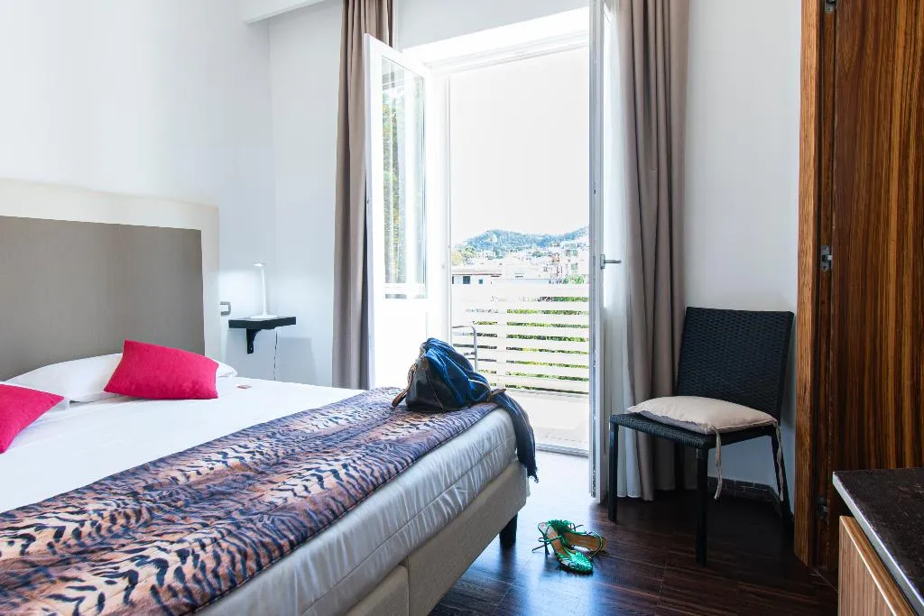 DOUBLE SUPERIOR Room, Marina 10 Boutique & Design Hotel, Naples