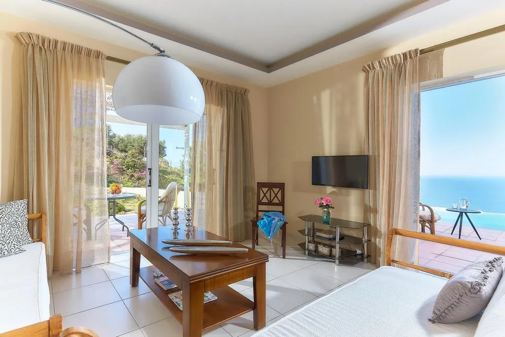 APARTMENT WITH PRIVATE POOL Room, Nymphes Luxury Apartments, Crete
