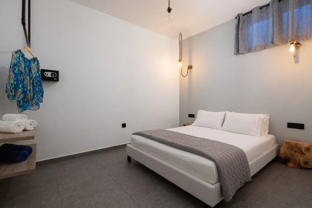 VILLA SIX BEDROOMS WITH PRIVATE POOL Room, Southrock Villas, Rhodes