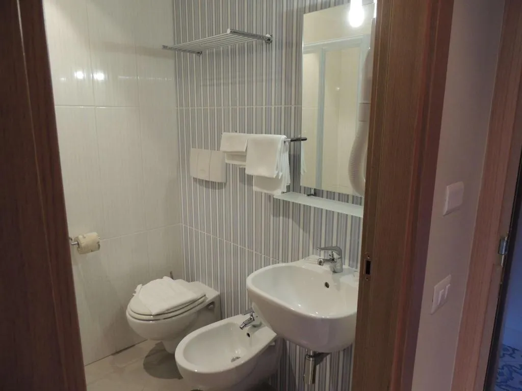 Double or Twin TWO BEDS Room, Hotel Zeus Pompei, Naples