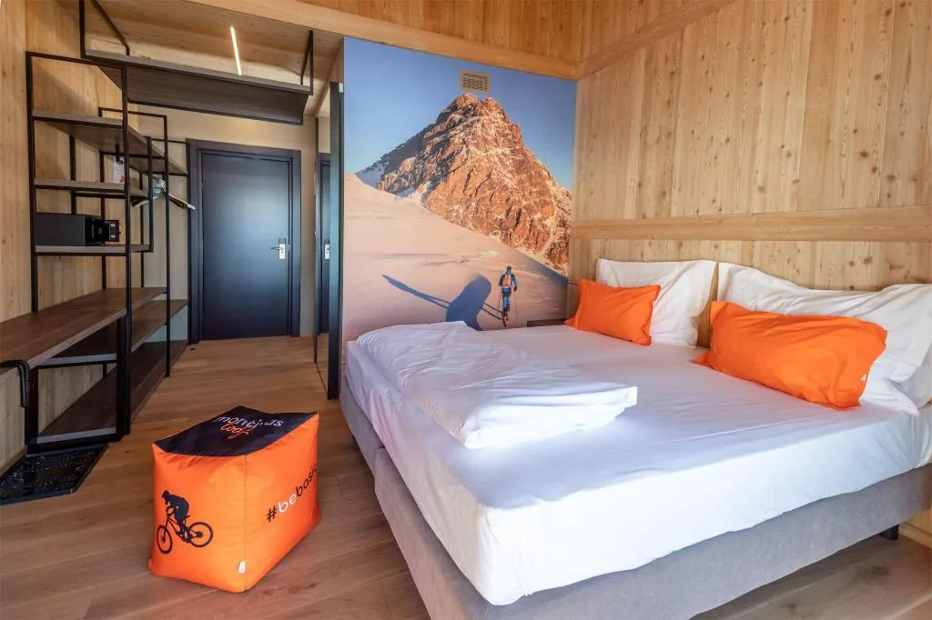 Room, Montivas Lodge, Milan