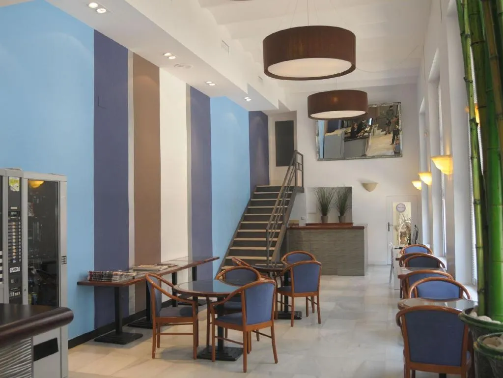 Lobby, Subur, Costa Brava