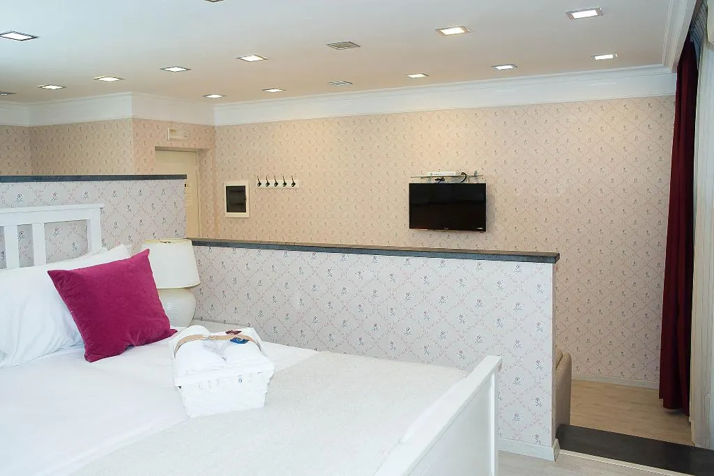 APARTMENT CAPACITY 3 Room, Residenza Echia, Naples