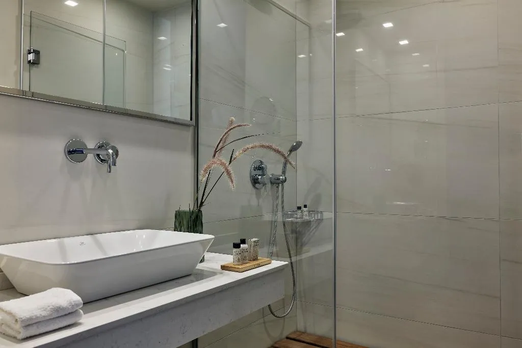 JUNIOR SUITE WITH PRIVATE POOL Room, Celestial All Suites, Kefallinia