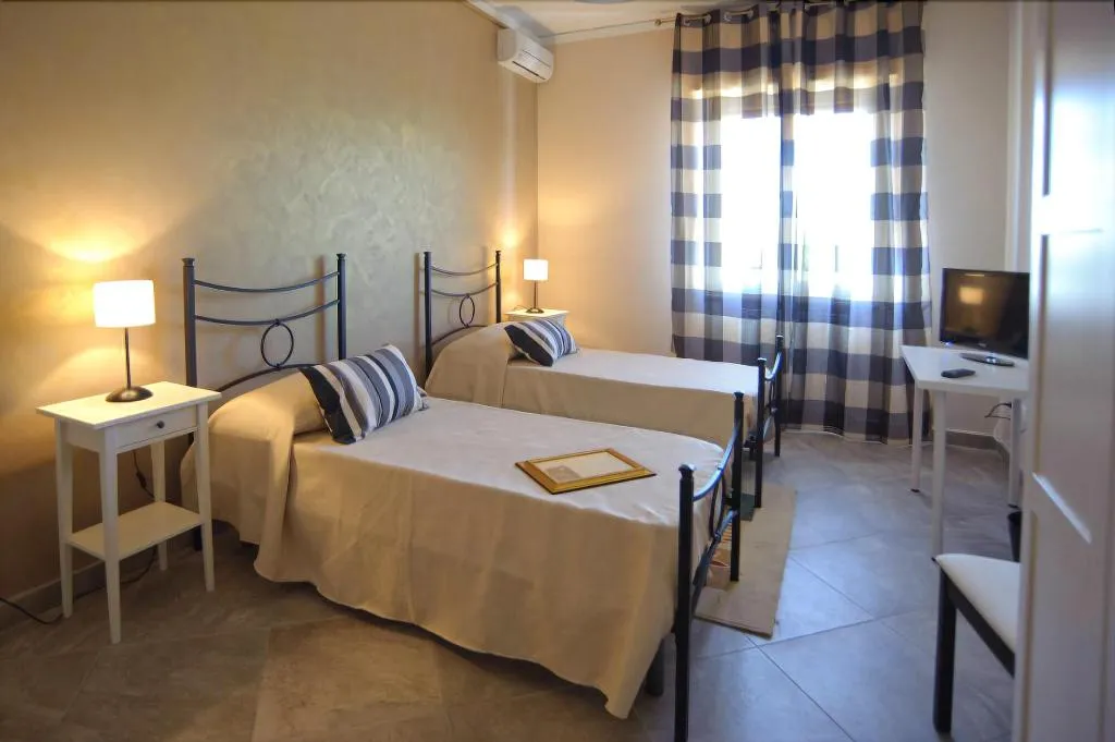 Room, B&B Colletemenite, Catania