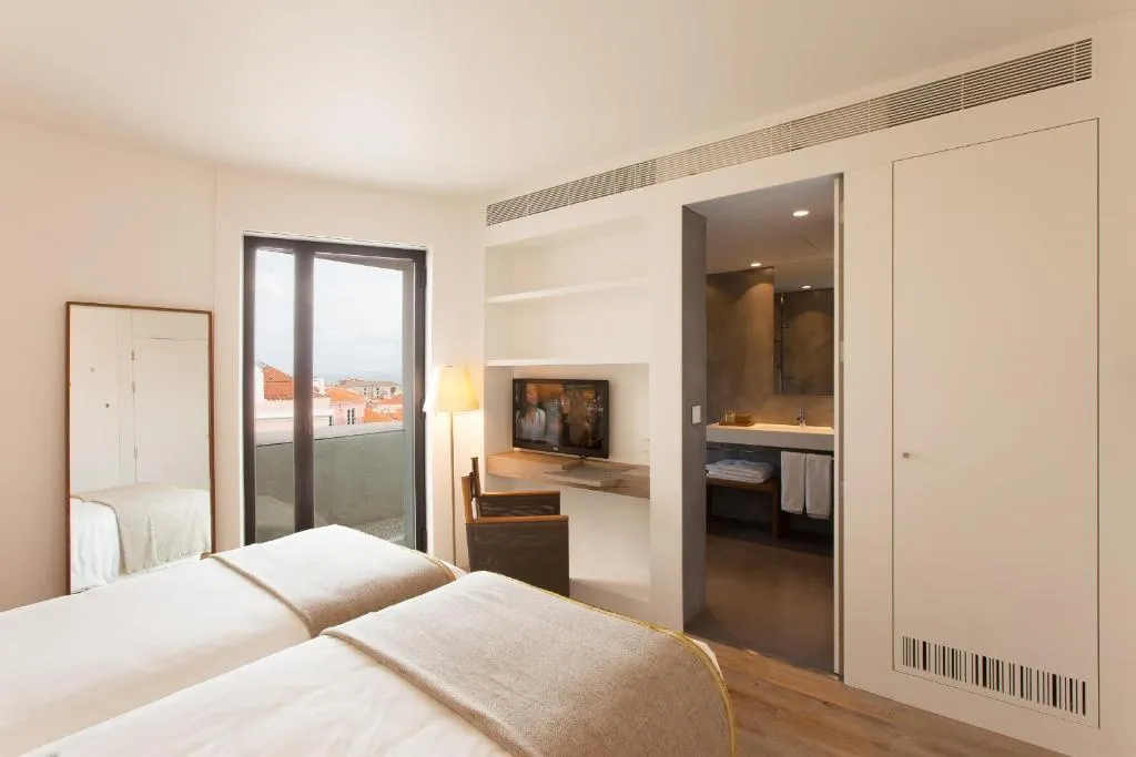 Double or Twin SUPERIOR Room, Memmo Alfama, Lisbon