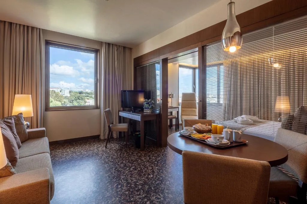 SUITE STANDARD Room, Neya Lisboa Hotel, Lisbon