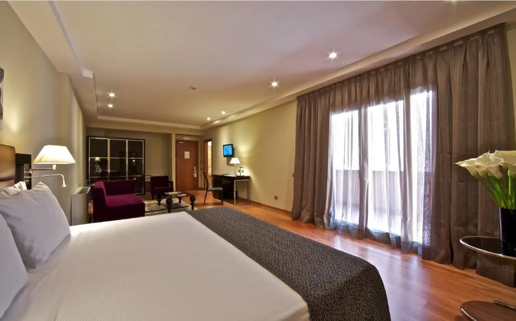 SUITE STANDARD Room, Eurostars Roma Aeterna, Naples