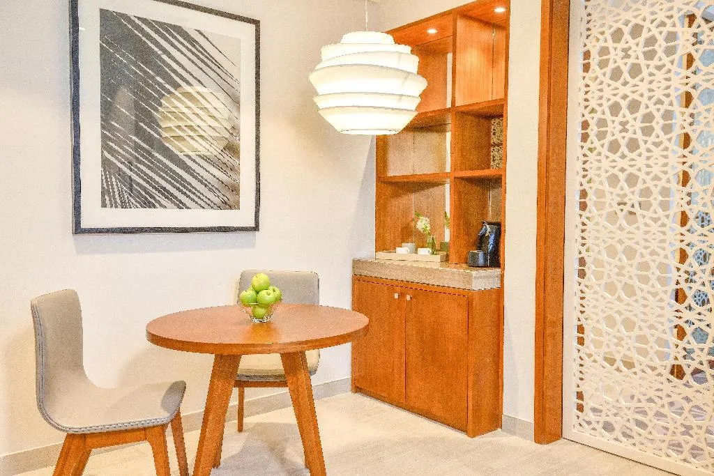 JUNIOR SUITE ONE BEDROOM Room, Grand Mercure Dubai City, Dubai