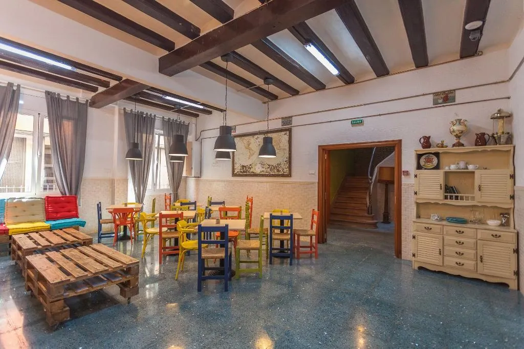 Sports and Entertainment, Neptuno Hostal, Costa Brava