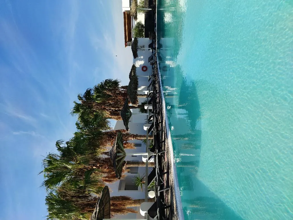 Pool, Sandy's Paradise Infinity, Santorini