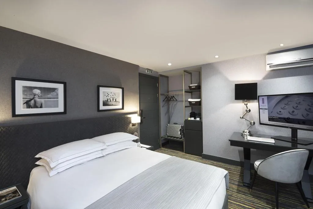 Room, President, Athens