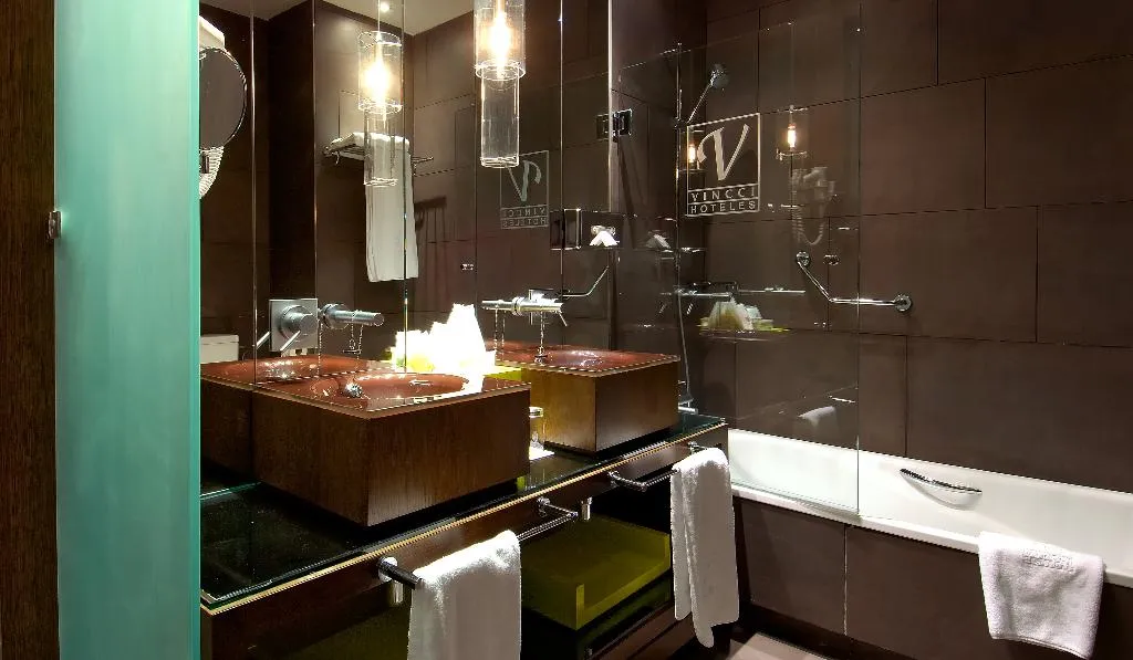 JUNIOR SUITE STANDARD Room, Vincci Soho, Madrid