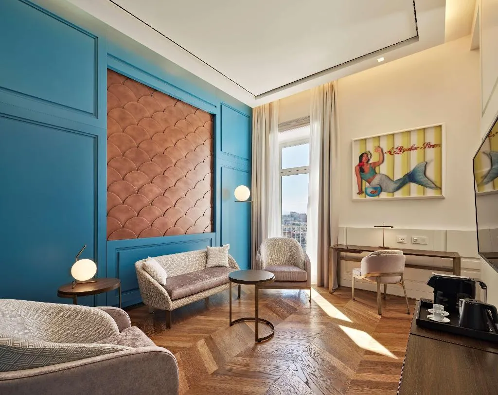 Room, de Bonart Naples-Curio Collection by Hilton, Naples