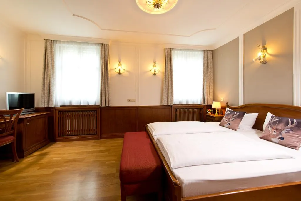 DOUBLE STANDARD Room, ACHAT Hotel Salzburg Zum Hirschen, Salzburg