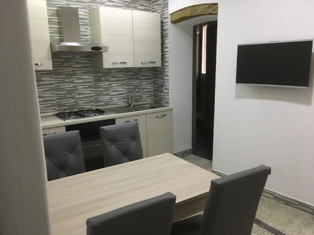 QUADRUPLE STANDARD Room, MB95 - Mezzocannone Luxurious Bed&Breakfast, Naples