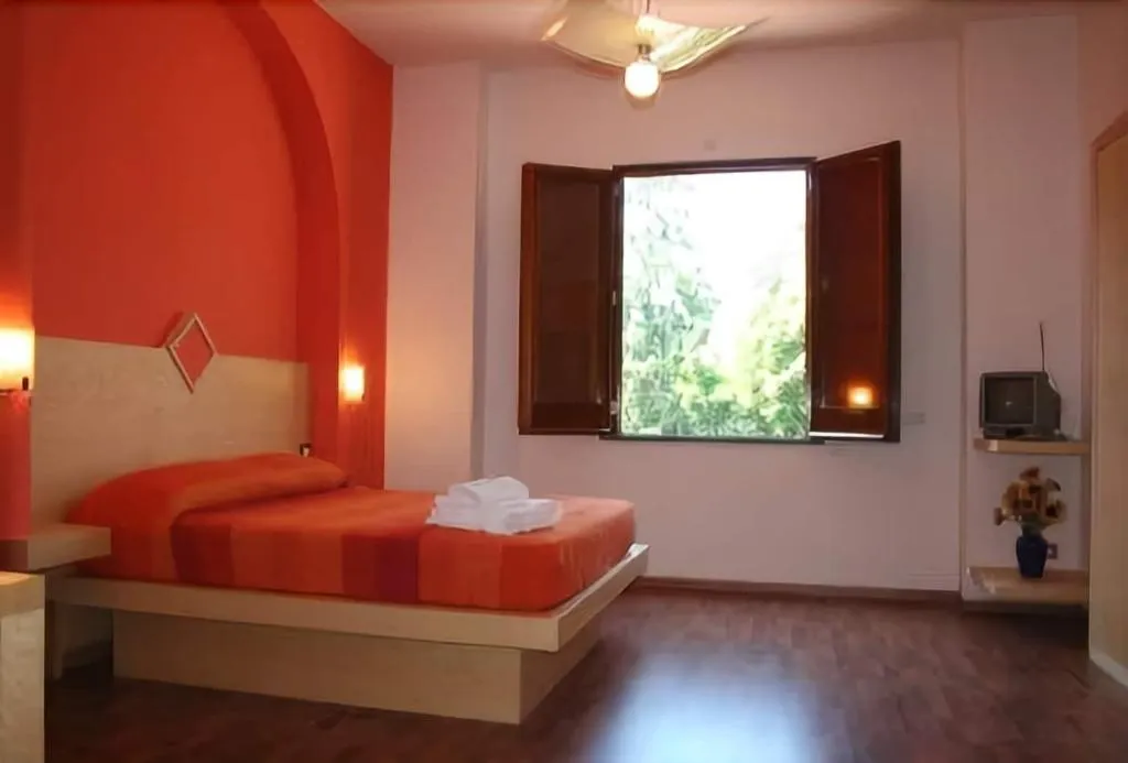 Room, Bellaria Relais, Naples