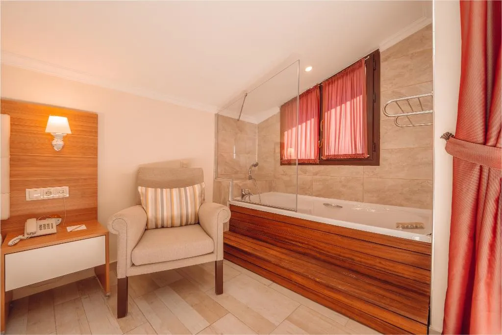 DOUBLE WITH JACUZZI Room, Sundia By Liberty Suncity, Dalaman