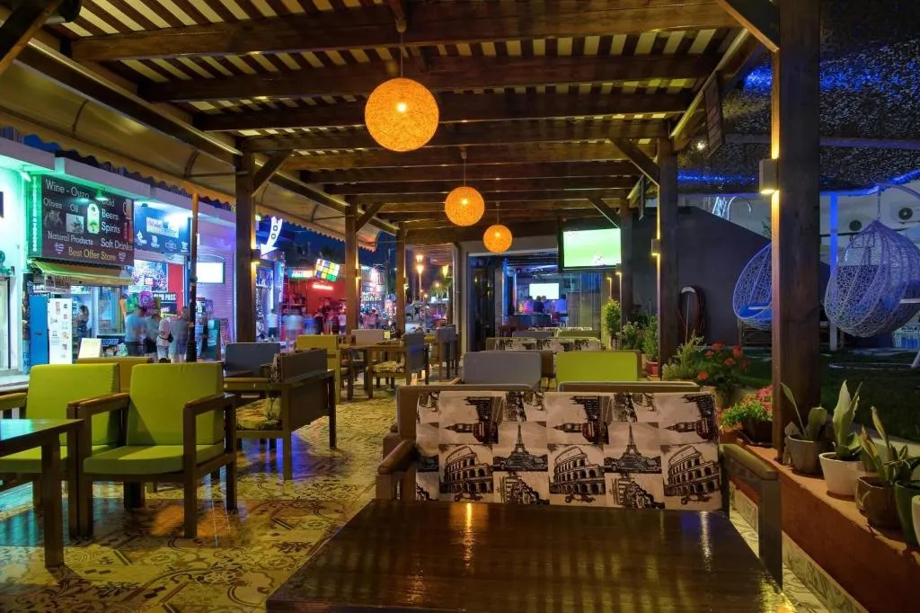 Sports and Entertainment, Ilios 1 Central, Crete