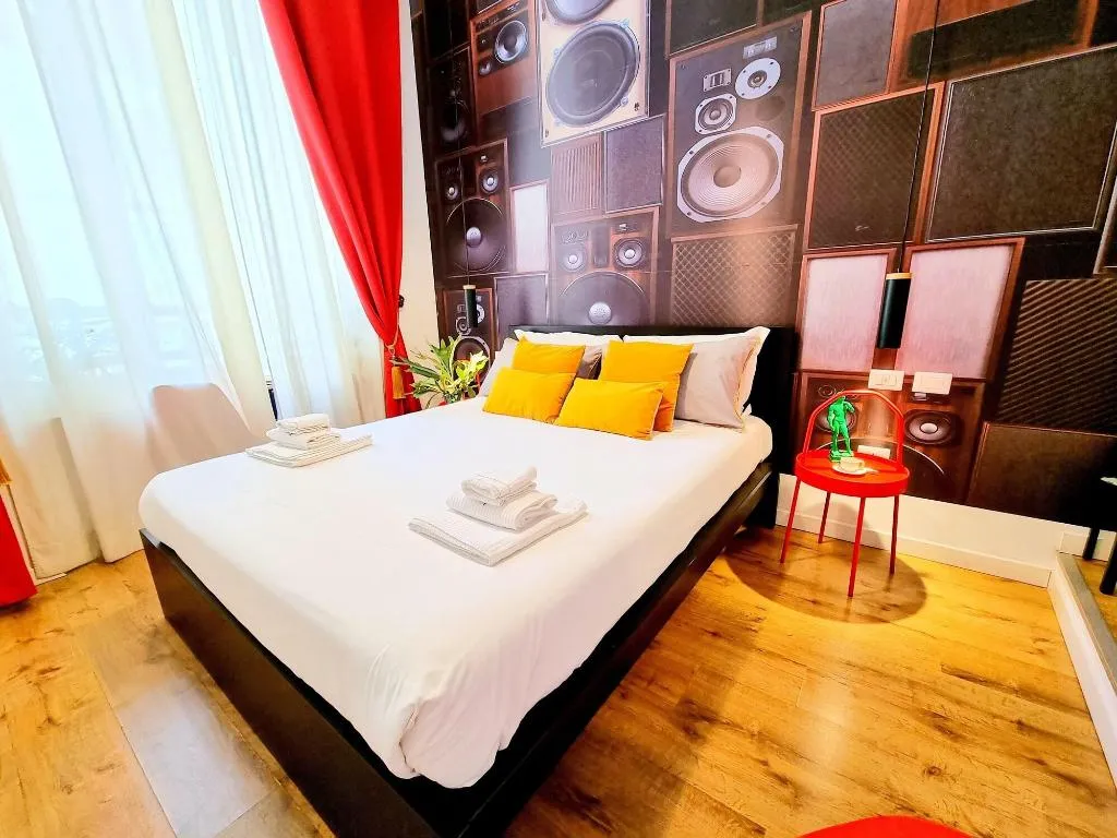 Room, Daily Napoli, Naples