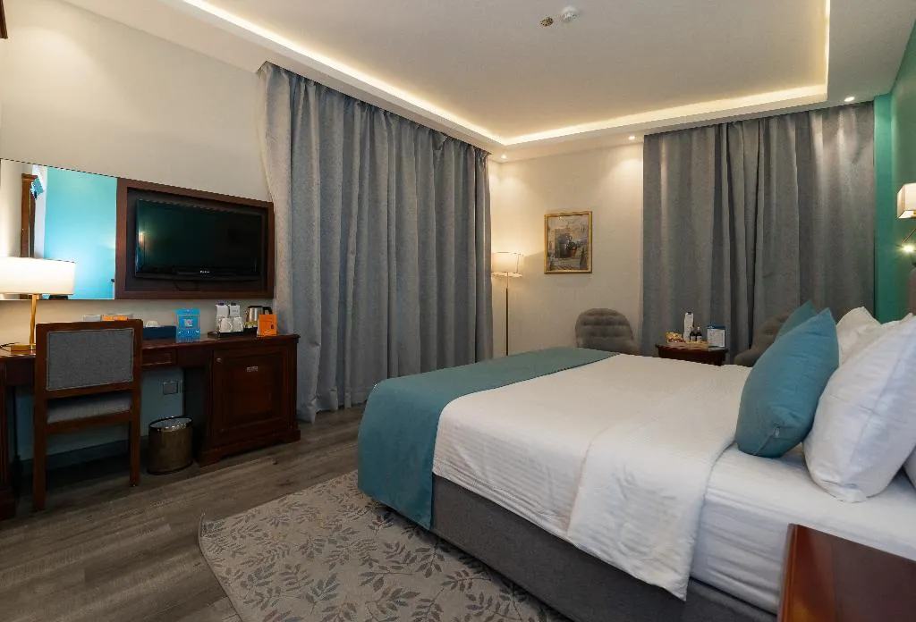 DOUBLE NON SMOKING Room, Howard Johnson Bur Dubai, Dubai