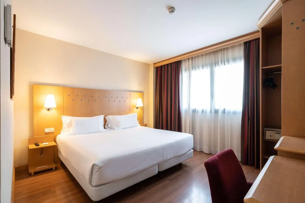 Room, Catalonia La Maquinista, Barcelona