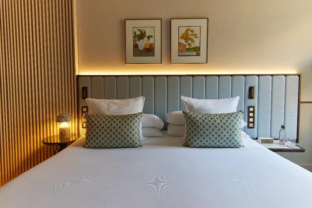 DOUBLE SINGLE USE SUPERIOR Room, Grand Hotel Central, Barcelona