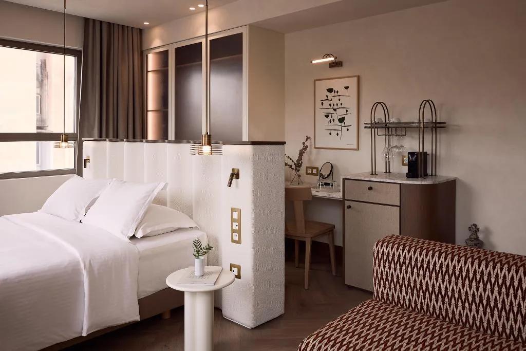 Room, A for Athens, Athens