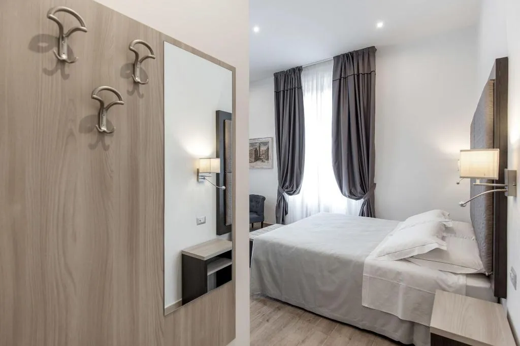 Room, Apollo Guest House, Florence