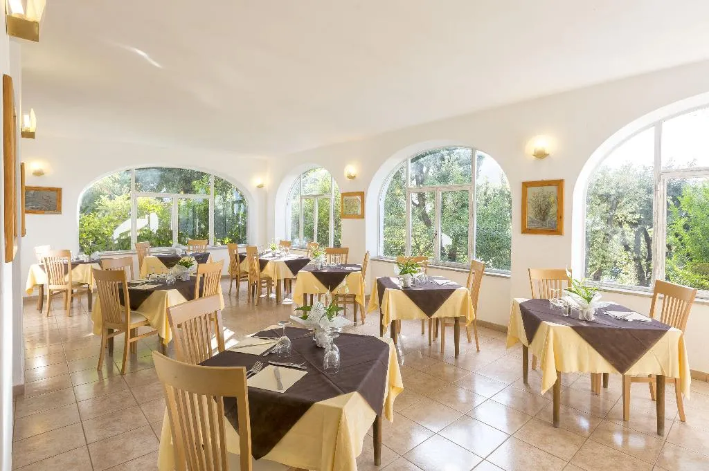 Restaurant, Vittoria, Naples