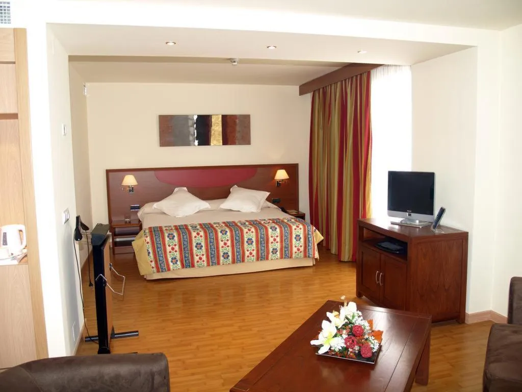SUITE STANDARD Room, Alcalá Plaza, Madrid