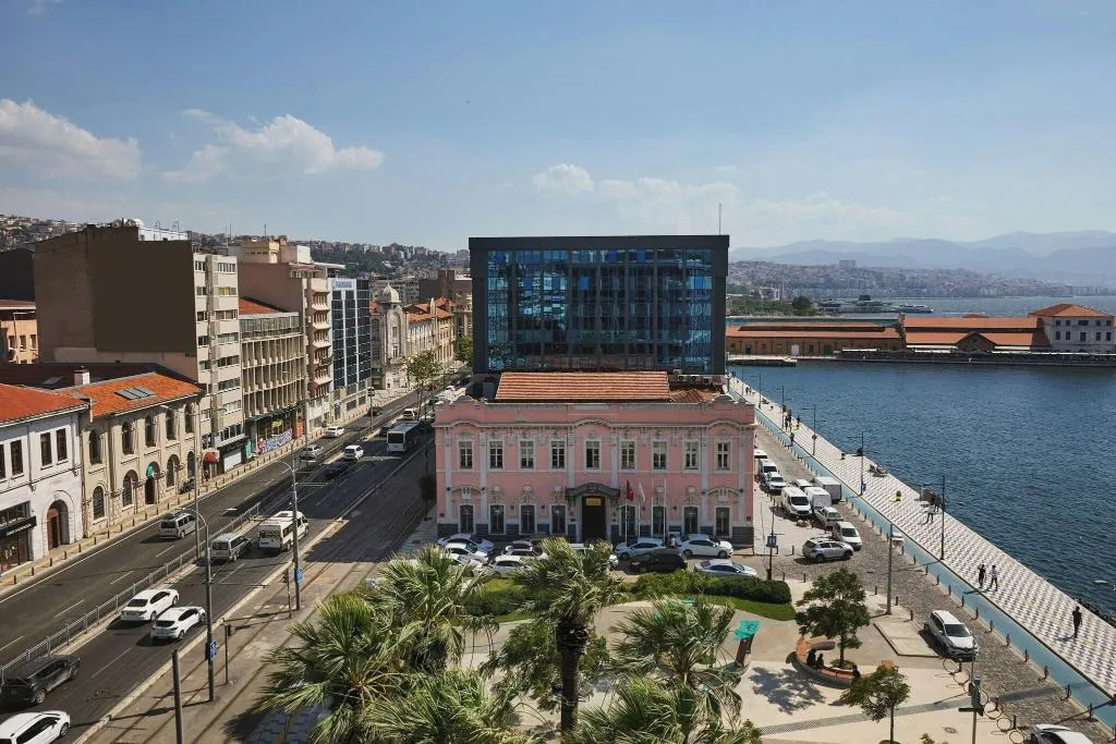 TWIN CITY VIEW Room, Izmir Marriott, Izmir