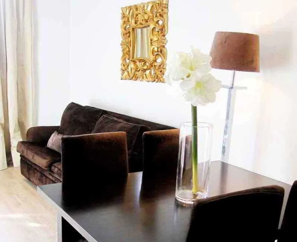 DOUBLE CAPACITY 5 Room, Grandom Suites, Barcelona