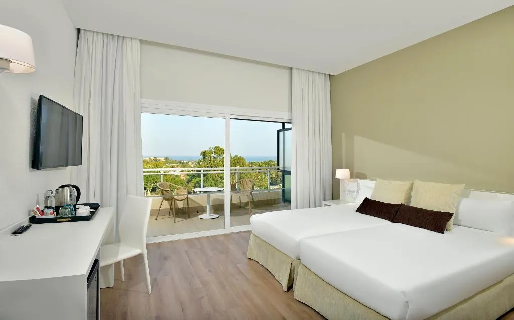 SUITE STANDARD Room, Sol Marbella Estepona Atalaya Park, Costa Del Sol