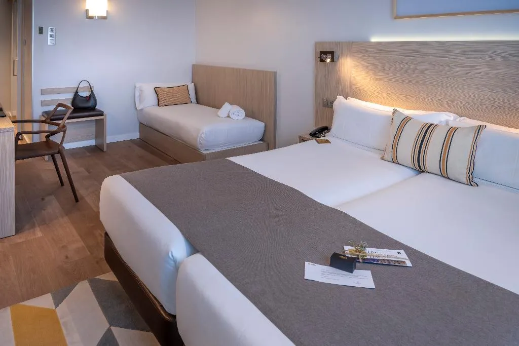 TRIPLE STANDARD Room, Serhs Rivoli Rambla, Barcelona