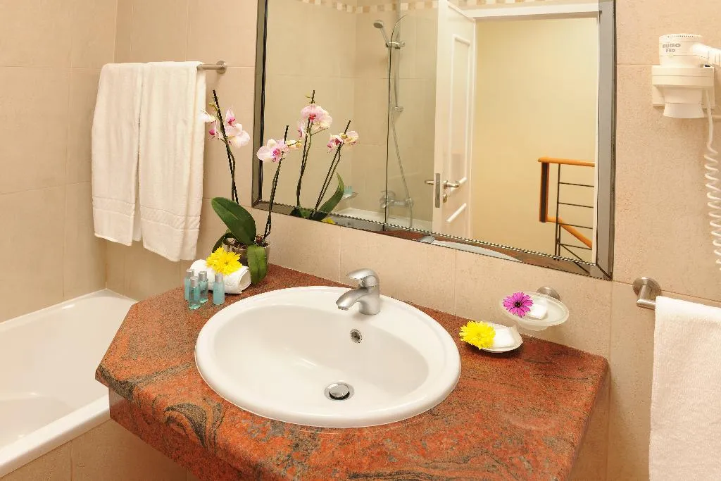 APARTMENT TWO BEDROOMS Room, Pestana Palm Gardens Ocean & Golf Villas, Algarve