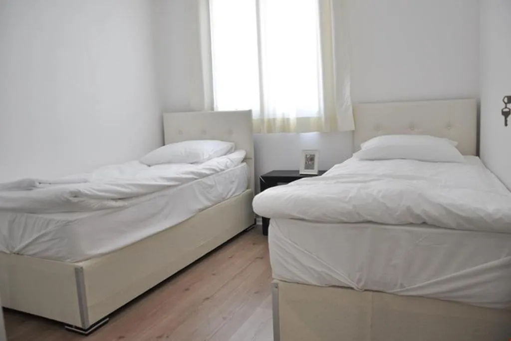 APARTMENT TWO BEDROOMS ONE BATHROOM Room, Deka Evleri, Izmir