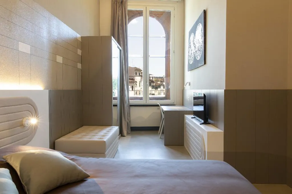 SUITE CAPACITY 7 Room, Palazzo dei Ciompi, Florence